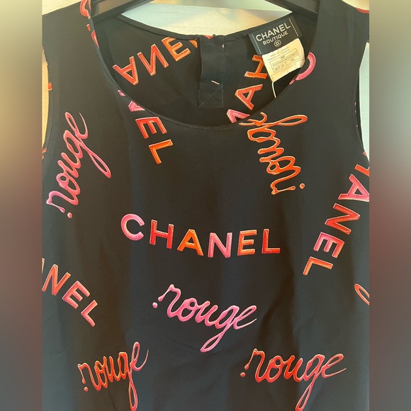 CHANEL 96P Barbie Rouge Silk Tank Shirt Blouse Coco Button 36 XS S 4-6 Runway - Picture 11 of 13